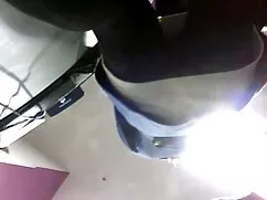 Egy férfi kopasz fej ...