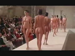 Pornó videó egy barn ...
